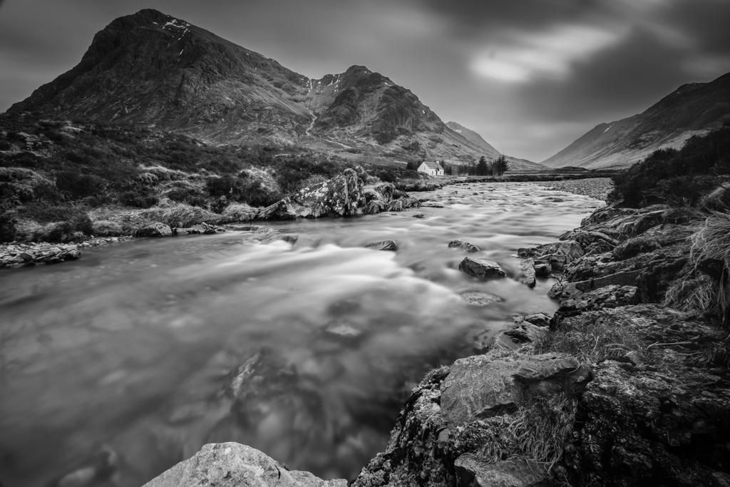 Lagangarbh cottage river Coupall